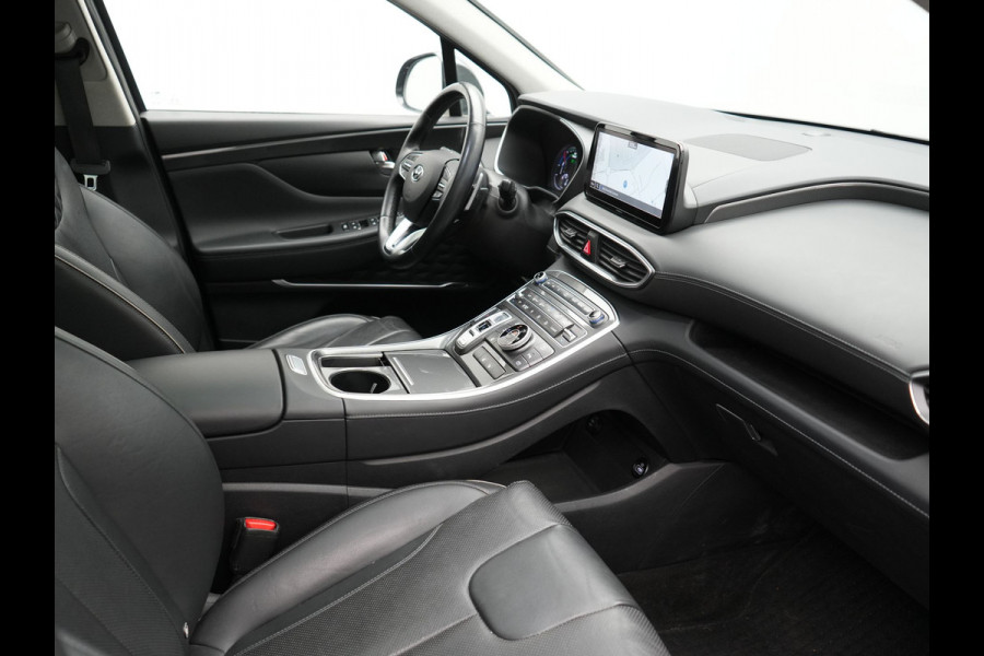 Hyundai Santa Fe 1.6 T-GDI Comfort Smart Sky PHEV 266pk Dealer O.H. | Trekhaak Afn. | Panodak | Adaptive Cruise | Camera | Krell Audio | Lederen Sportstoelen Verwarmd | Apple Carplay | Keyless | Blis | Stuur Verwarmd | Navigatie | DAB | Plug In Hybrid