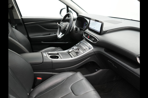 Hyundai Santa Fe 1.6 T-GDI Comfort Smart Sky PHEV 266pk Dealer O.H. | Trekhaak Afn. | Panodak | Adaptive Cruise | Camera | Krell Audio | Lederen Sportstoelen Verwarmd | Apple Carplay | Keyless | Blis | Stuur Verwarmd | Navigatie | DAB | Plug In Hybrid