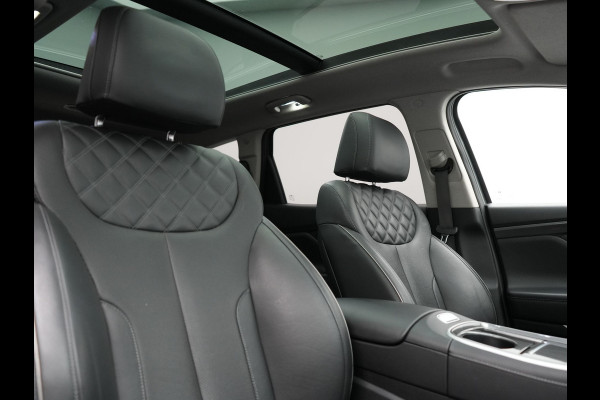 Hyundai Santa Fe 1.6 T-GDI Comfort Smart Sky PHEV 266pk Dealer O.H. | Trekhaak Afn. | Panodak | Adaptive Cruise | Camera | Krell Audio | Lederen Sportstoelen Verwarmd | Apple Carplay | Keyless | Blis | Stuur Verwarmd | Navigatie | DAB | Plug In Hybrid