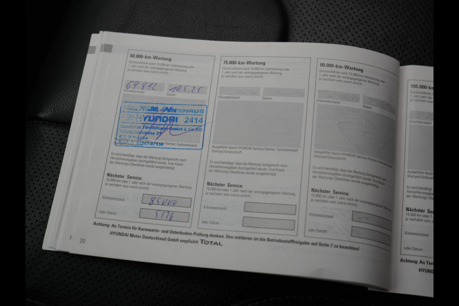 Hyundai Santa Fe 1.6 T-GDI Comfort Smart Sky PHEV 266pk Dealer O.H. | Trekhaak Afn. | Panodak | Adaptive Cruise | Camera | Krell Audio | Lederen Sportstoelen Verwarmd | Apple Carplay | Keyless | Blis | Stuur Verwarmd | Navigatie | DAB | Plug In Hybrid