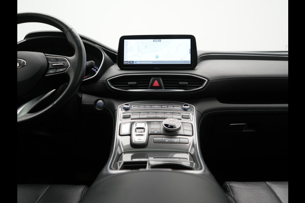 Hyundai Santa Fe 1.6 T-GDI Comfort Smart Sky PHEV 266pk Dealer O.H. | Trekhaak Afn. | Panodak | Adaptive Cruise | Camera | Krell Audio | Lederen Sportstoelen Verwarmd | Apple Carplay | Keyless | Blis | Stuur Verwarmd | Navigatie | DAB | Plug In Hybrid