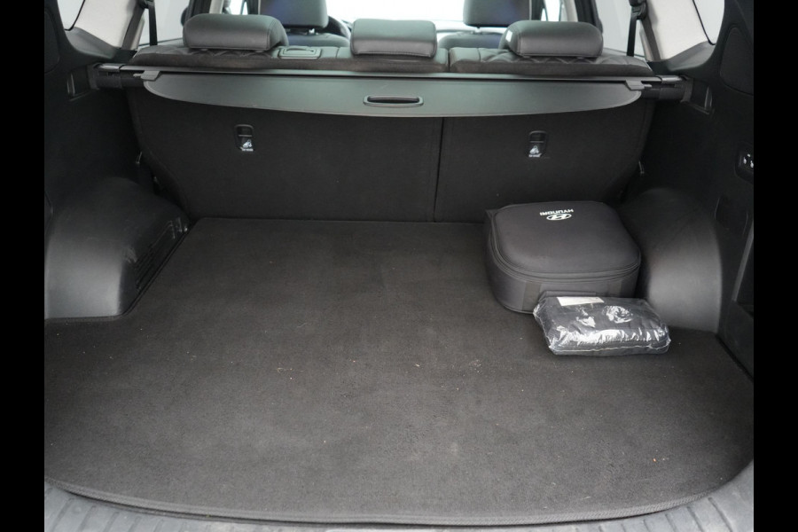 Hyundai Santa Fe 1.6 T-GDI Comfort Smart Sky PHEV 266pk Dealer O.H. | Trekhaak Afn. | Panodak | Adaptive Cruise | Camera | Krell Audio | Lederen Sportstoelen Verwarmd | Apple Carplay | Keyless | Blis | Stuur Verwarmd | Navigatie | DAB | Plug In Hybrid
