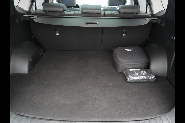 Hyundai Santa Fe 1.6 T-GDI Comfort Smart Sky PHEV 266pk Dealer O.H. | Trekhaak Afn. | Panodak | Adaptive Cruise | Camera | Krell Audio | Lederen Sportstoelen Verwarmd | Apple Carplay | Keyless | Blis | Stuur Verwarmd | Navigatie | DAB | Plug In Hybrid