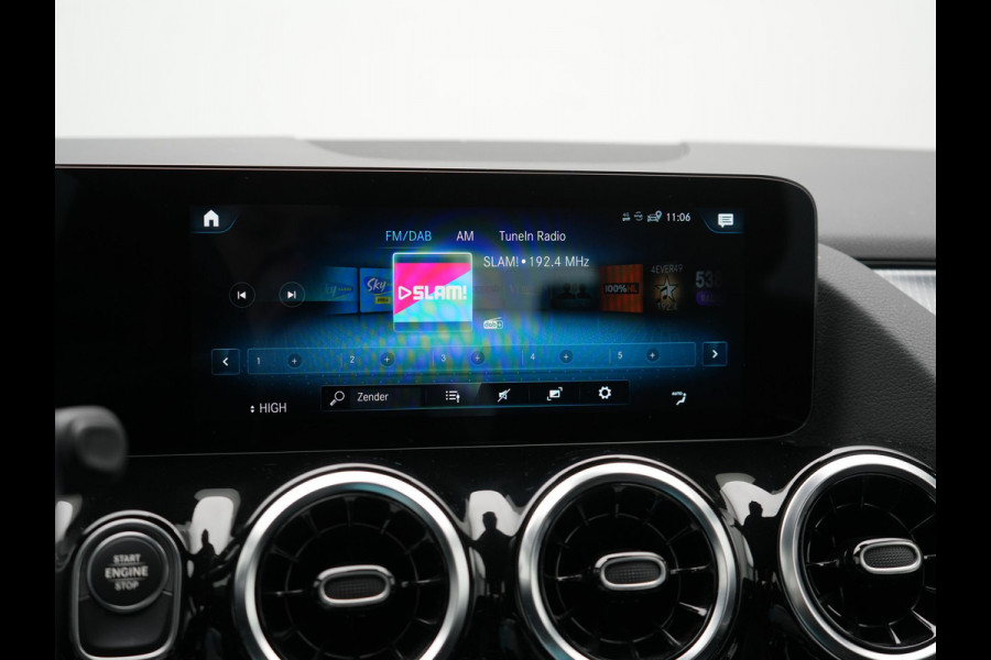 Mercedes-Benz B-Klasse 250 e Progressive PHEV 218pk Dealer O.H. | Panodak | Camera | Sportstoelen Verwarmd | Widescreen Navi | Blis | Apple Carplay | Navigatie | DAB | Plug In Hybrid