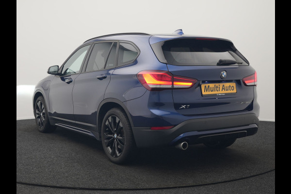 BMW X1 xDrive25e Sportline PHEV 221pk Dealer O.H. | Trekhaak Afn. | Adaptive Cruise | Camera | Sportstoelen Verwarmd | Sfeerverlichting | Keyless | LED Koplampen | Navigatie | DAB | Plug In Hybrid