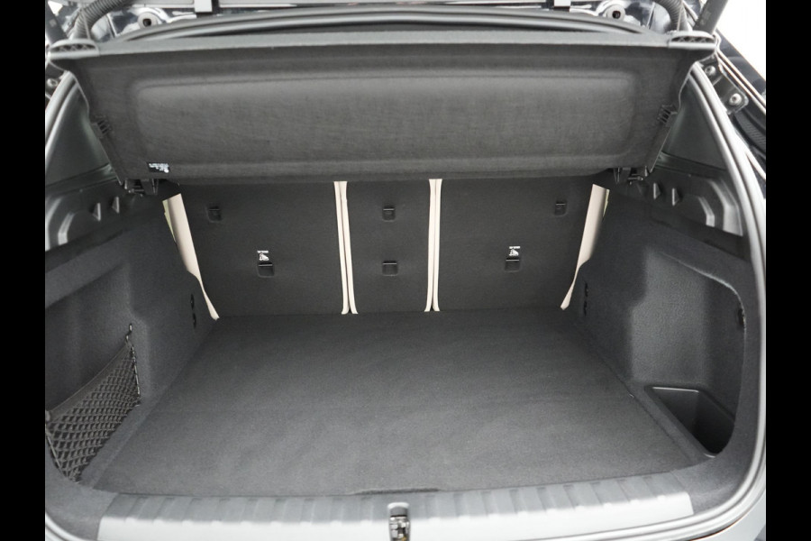 BMW X1 sDrive20i M Sport 156pk Dealer O.H. | Panodak | Lederen Sportstoelen Verwarmd | Adaptive M Onderstel | Widescreen Navi | Camera | Keyless | Adaptive LED | Sfeerverlichting | Apple Carplay | Navigatie | DAB |