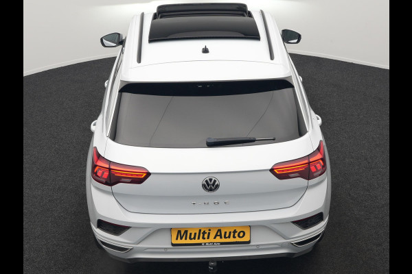 Volkswagen T-Roc 1.5 TSI R-Line 150pk Dealer O.H. | Trekhaak Afn. | Panodak | Adaptive Cruise | Camera | Sportstoelen Verwarmd | Keyless | Apple Carplay | Blis | LED Koplampen | Navigatie | DAB |