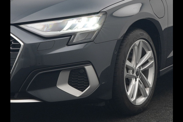 Audi A3 Sportback 40 TFSI e Advanced edition PHEV 204pk Dealer O.H. | Camera | Keyless | Elektr. Verst. Sportstoel Verwarmd | Sfeerverlichting | Apple Carplay | LED Koplampen | Virtual | Navigatie | DAB | Plug In Hybrid