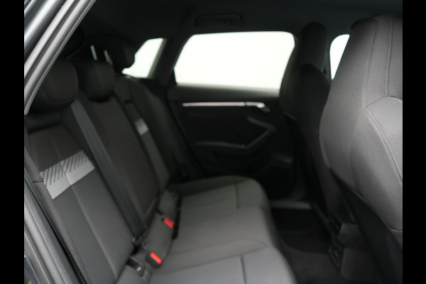 Audi A3 Sportback 40 TFSI e Advanced edition PHEV 204pk Dealer O.H. | Camera | Keyless | Elektr. Verst. Sportstoel Verwarmd | Sfeerverlichting | Apple Carplay | LED Koplampen | Virtual | Navigatie | DAB | Plug In Hybrid