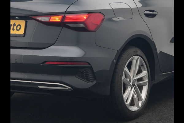 Audi A3 Sportback 40 TFSI e Advanced edition PHEV 204pk Dealer O.H. | Camera | Keyless | Elektr. Verst. Sportstoel Verwarmd | Sfeerverlichting | Apple Carplay | LED Koplampen | Virtual | Navigatie | DAB | Plug In Hybrid