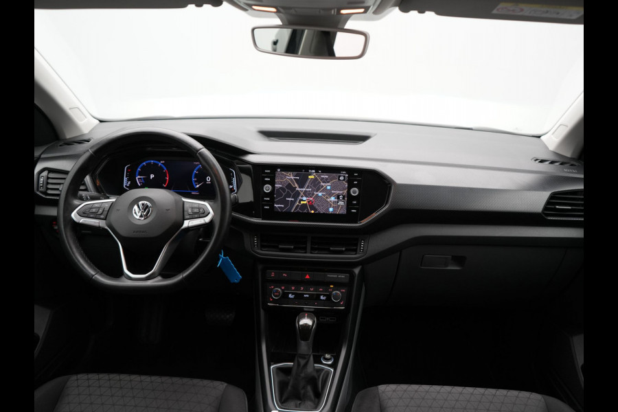Volkswagen T-Cross 1.0 TSI R-Line 116pk DSG | Adaptive Cruise | Apple Carplay | Voorstoelen Verwarmd | Blis | Virtual Cockpit | Navigatie | DAB |