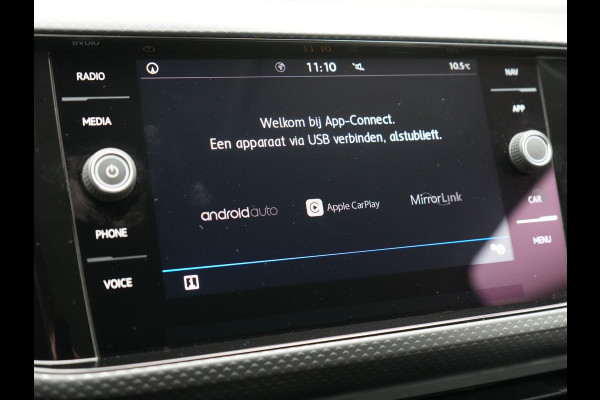 Volkswagen T-Cross 1.0 TSI R-Line 116pk DSG | Adaptive Cruise | Apple Carplay | Voorstoelen Verwarmd | Blis | Virtual Cockpit | Navigatie | DAB |