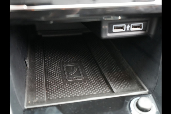 Volkswagen T-Cross 1.0 TSI R-Line 116pk DSG | Adaptive Cruise | Apple Carplay | Voorstoelen Verwarmd | Blis | Virtual Cockpit | Navigatie | DAB |