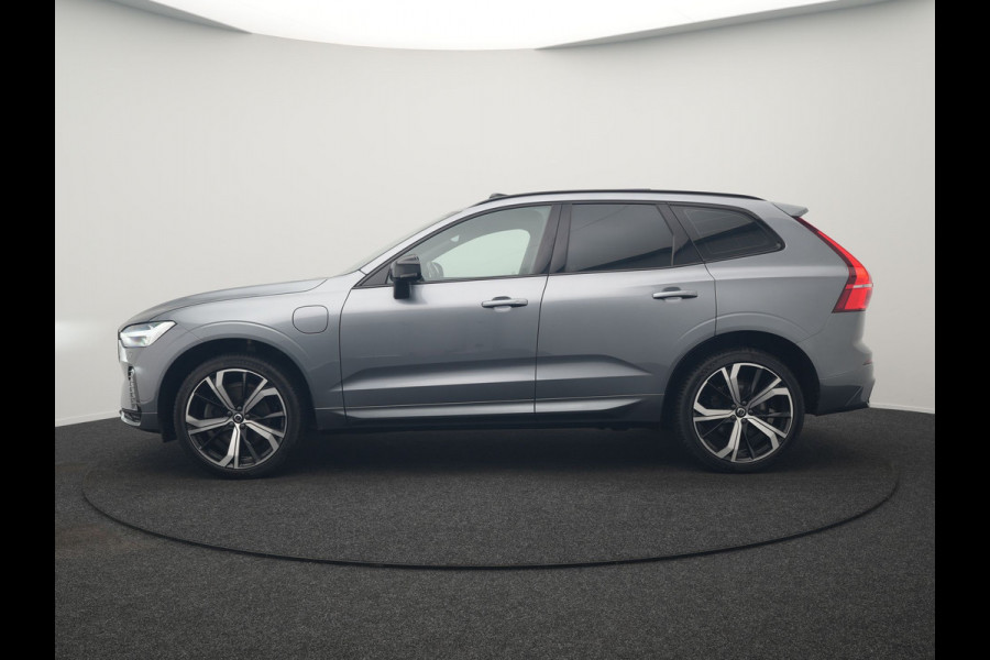 Volvo XC60 T6 AWD R-Design PHEV 350pk Dealer O.H. | Panodak | Adaptive Cruise | Camera | Lederen Sportstoelen Memory & Verwarmd | Harman / Kardon | Stuur Verwarmd | 21"L.M | Apple Carplay | Keyless | Blis | Navigatie | DAB | Plug In Hybrid