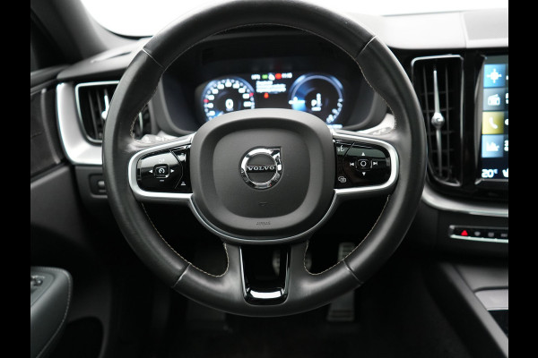 Volvo XC60 T6 AWD R-Design PHEV 350pk Dealer O.H. | Panodak | Adaptive Cruise | Camera | Lederen Sportstoelen Memory & Verwarmd | Harman / Kardon | Stuur Verwarmd | 21"L.M | Apple Carplay | Keyless | Blis | Navigatie | DAB | Plug In Hybrid