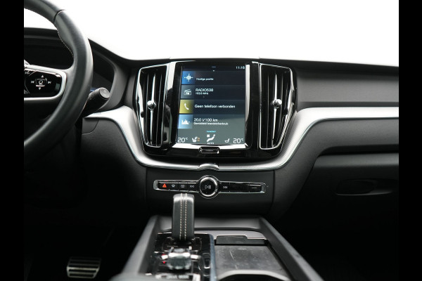 Volvo XC60 T6 AWD R-Design PHEV 350pk Dealer O.H. | Panodak | Adaptive Cruise | Camera | Lederen Sportstoelen Memory & Verwarmd | Harman / Kardon | Stuur Verwarmd | 21"L.M | Apple Carplay | Keyless | Blis | Navigatie | DAB | Plug In Hybrid