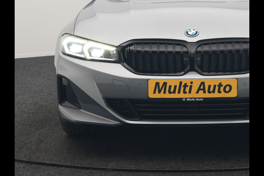 BMW 3 Serie Touring 320e Sportline FACELIFT PHEV Dealer O.H | Panodak | Widescreen Navi | Harman Kardon | Camera | Keyless | Stuurverwarming | Apple Carplay | BLIS | Plug In Hybrid