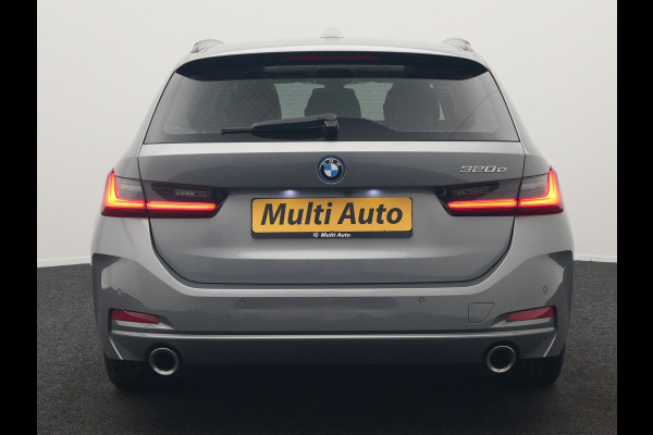 BMW 3 Serie Touring 320e Sportline FACELIFT PHEV Dealer O.H | Panodak | Widescreen Navi | Harman Kardon | Camera | Keyless | Stuurverwarming | Apple Carplay | BLIS | Plug In Hybrid