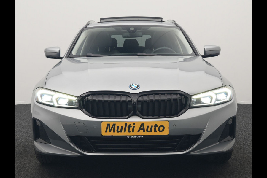 BMW 3 Serie Touring 320e Sportline FACELIFT PHEV Dealer O.H | Panodak | Widescreen Navi | Harman Kardon | Camera | Keyless | Stuurverwarming | Apple Carplay | BLIS | Plug In Hybrid