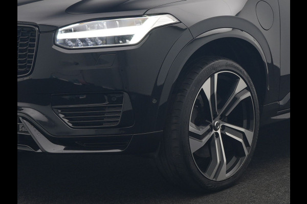 Volvo XC90 T8 Recharge AWD Ultimate Dark PHEV LONG RANGE 455pk 7 Persoons | Trekhaak af Fabriek | Panodak | Adaptive Cruise | 360 Camera | 22"L.M | Head Up | Google Maps | Pilot Assist | Harmand Kardon | Stuurverwarming | Plug In Hybrid