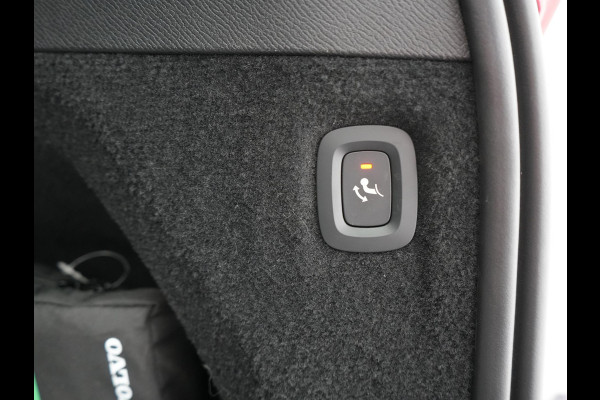 Volvo XC90 T8 Recharge AWD Ultimate Dark PHEV LONG RANGE 455pk 7 Persoons | Trekhaak af Fabriek | Panodak | Adaptive Cruise | 360 Camera | 22"L.M | Head Up | Google Maps | Pilot Assist | Harmand Kardon | Stuurverwarming | Plug In Hybrid