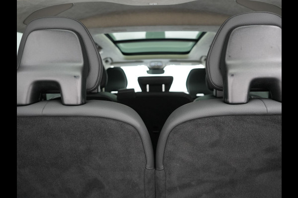 Volvo XC90 T8 Recharge AWD Ultimate Dark PHEV LONG RANGE 455pk 7 Persoons | Trekhaak af Fabriek | Panodak | Adaptive Cruise | 360 Camera | 22"L.M | Head Up | Google Maps | Pilot Assist | Harmand Kardon | Stuurverwarming | Plug In Hybrid