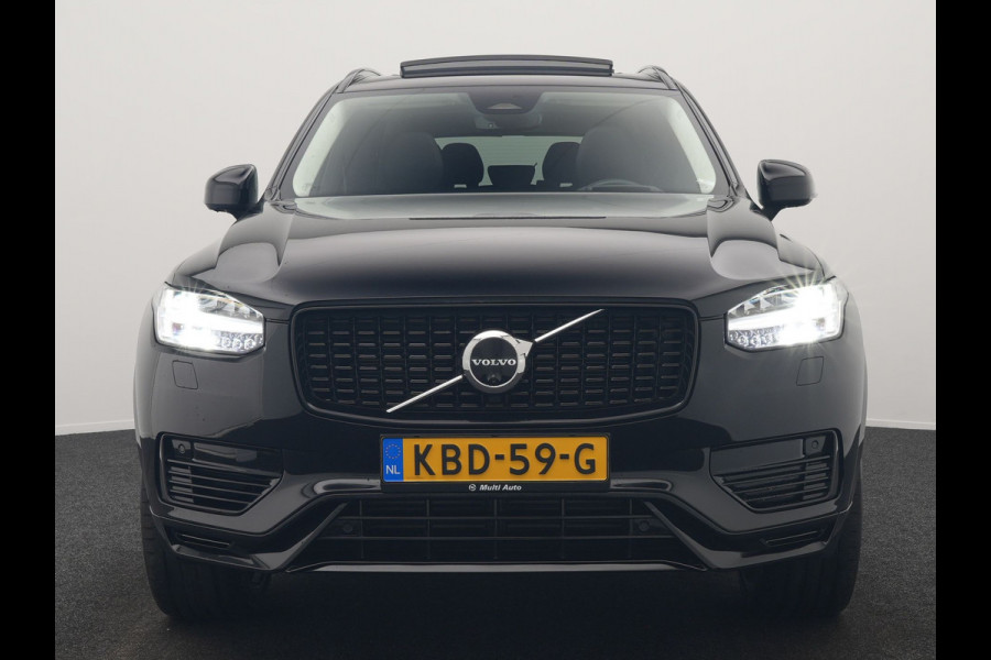 Volvo XC90 T8 Recharge AWD Ultimate Dark PHEV LONG RANGE 455pk 7 Persoons | Trekhaak af Fabriek | Panodak | Adaptive Cruise | 360 Camera | 22"L.M | Head Up | Google Maps | Pilot Assist | Harmand Kardon | Stuurverwarming | Plug In Hybrid