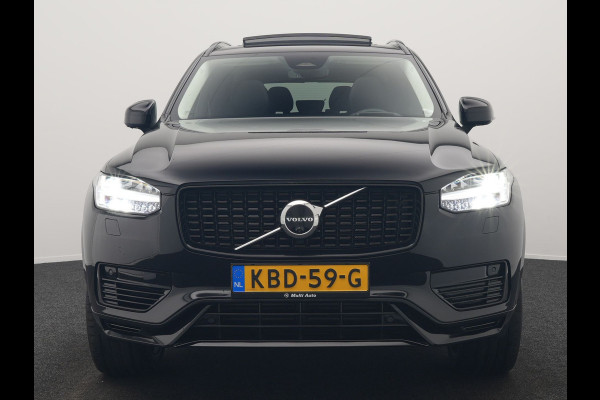 Volvo XC90 T8 Recharge AWD Ultimate Dark PHEV LONG RANGE 455pk 7 Persoons | Trekhaak af Fabriek | Panodak | Adaptive Cruise | 360 Camera | 22"L.M | Head Up | Google Maps | Pilot Assist | Harmand Kardon | Stuurverwarming | Plug In Hybrid