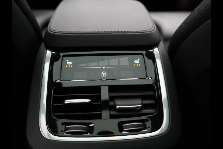 Volvo XC90 T8 Recharge AWD Ultimate Dark PHEV LONG RANGE 455pk 7 Persoons | Trekhaak af Fabriek | Panodak | Adaptive Cruise | 360 Camera | 22"L.M | Head Up | Google Maps | Pilot Assist | Harmand Kardon | Stuurverwarming | Plug In Hybrid
