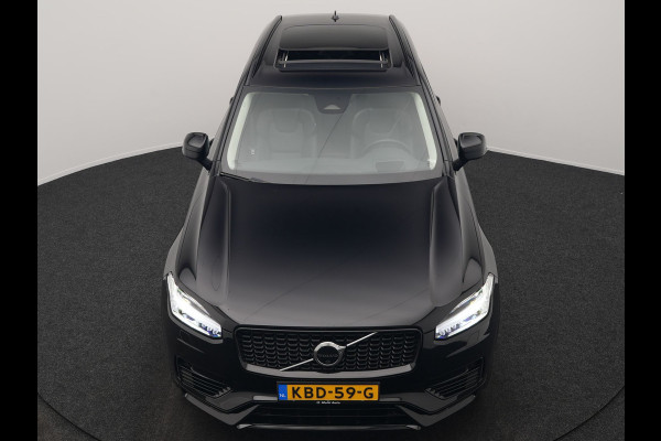 Volvo XC90 T8 Recharge AWD Ultimate Dark PHEV LONG RANGE 455pk 7 Persoons | Trekhaak af Fabriek | Panodak | Adaptive Cruise | 360 Camera | 22"L.M | Head Up | Google Maps | Pilot Assist | Harmand Kardon | Stuurverwarming | Plug In Hybrid