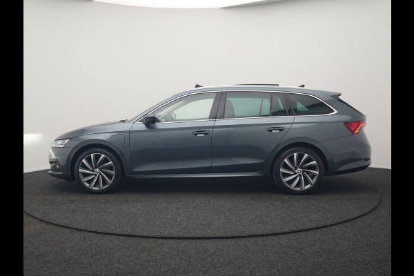 Škoda Octavia Combi 1.4 TSI Sportline Business PHEV 204pk Dealer O.H | Panodak | Adaptive Cruise | Lederen Sportstoelen Massage & Memory | Head Up | Virtual | Camera & Parkassist | 18"L.M | Keyless |  Plug In Hybrid