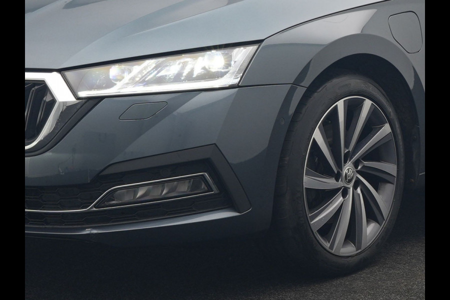 Škoda Octavia Combi 1.4 TSI Sportline Business PHEV 204pk Dealer O.H | Panodak | Adaptive Cruise | Lederen Sportstoelen Massage & Memory | Head Up | Virtual | Camera & Parkassist | 18"L.M | Keyless |  Plug In Hybrid