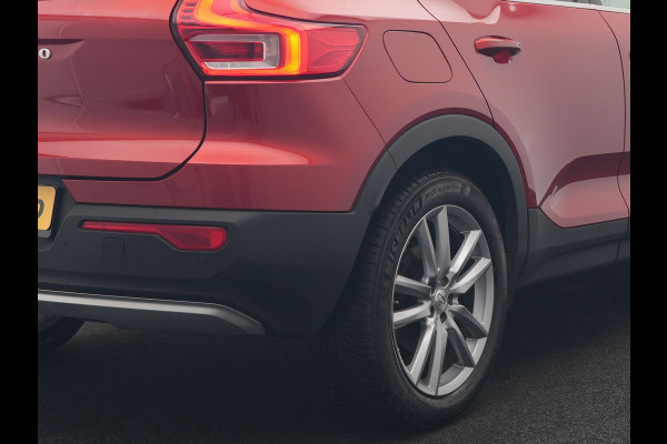 Volvo XC40 T5 Recharge Inscription PHEV 262pk Dealer O.H | Trekhaak af Fabriek | Panodak | Adaptive Cruise | Lederen Sportstoelen Verwarmd | 19"L.M | Camera | Keyless | Apple Carplay | Plug In Hybrid