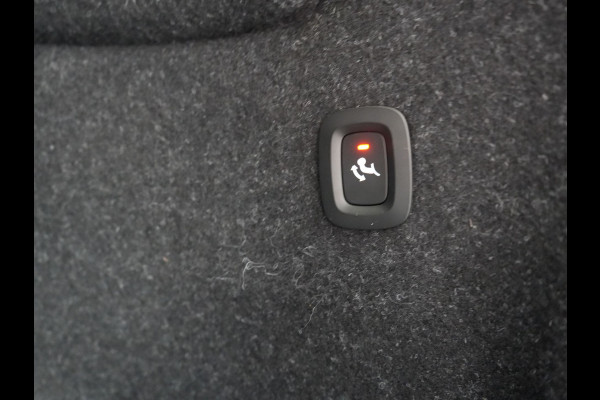 Volvo XC40 T5 Recharge Inscription PHEV 262pk Dealer O.H | Trekhaak af Fabriek | Panodak | Adaptive Cruise | Lederen Sportstoelen Verwarmd | 19"L.M | Camera | Keyless | Apple Carplay | Plug In Hybrid