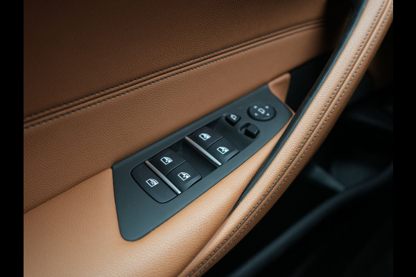 BMW 5 Serie Touring 530e M Sport PHEV 293pk Dealer O.H | Trekhaak af fabriek | Adaptive Cruise | 19"L.M | Lederen Sportstoelen Verwarmd | Camera & Parkassist | Apple Carplay | Sfeerverlichting | Plug in Hybrid