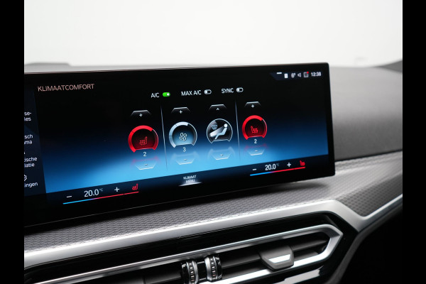 BMW 3 Serie Touring 320e M Sport FACELIFT PHEV 204pk Dealer O.H | Trekhaak Af Fabriek | Adaptive Cruise | Widescreen Navi | Head Up | Alcantara Sportstoelen Verwarmd | Camera & Parkassist | Apple Carplay | Plug In Hybrid