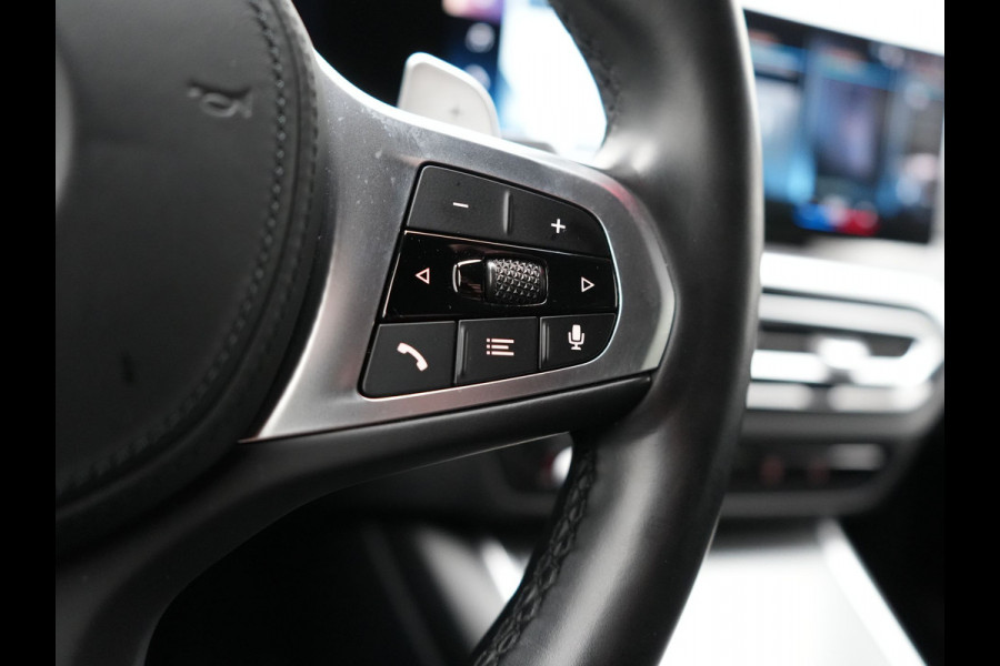 BMW 3 Serie Touring 320e M Sport FACELIFT PHEV 204pk Dealer O.H | Trekhaak Af Fabriek | Adaptive Cruise | Widescreen Navi | Head Up | Alcantara Sportstoelen Verwarmd | Camera & Parkassist | Apple Carplay | Plug In Hybrid