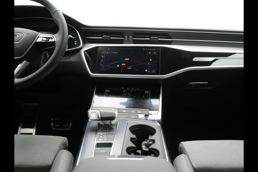 Audi A6 Avant 50 TFSI e Quattro S Line PHEV 300pk Dealer O.H. | Trekhaak Af Fabriek | Adaptive Cruise | Head Up | 360 Camera | Alcantara Sportstoelen Verwarmd | Stuur Verwarmd | Apple Carplay | Navigatie | Virtual | DAB | Plug In Hybrid