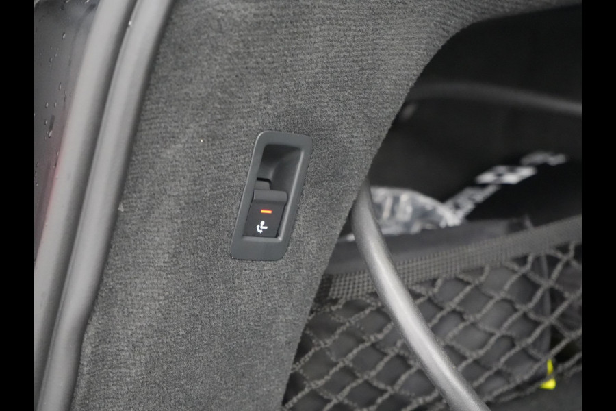Audi A6 Avant 50 TFSI e Quattro S Line PHEV 300pk Dealer O.H. | Trekhaak Af Fabriek | Adaptive Cruise | Head Up | 360 Camera | Alcantara Sportstoelen Verwarmd | Stuur Verwarmd | Apple Carplay | Navigatie | Virtual | DAB | Plug In Hybrid