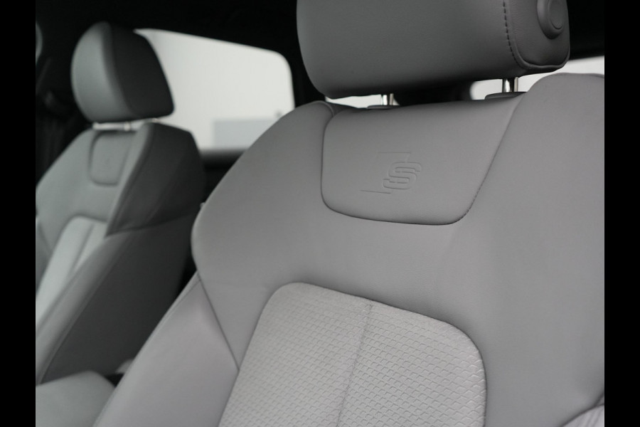 Audi A6 Avant 50 TFSI e Quattro S Line PHEV 300pk Dealer O.H. | Trekhaak Af Fabriek | Adaptive Cruise | Head Up | 360 Camera | Alcantara Sportstoelen Verwarmd | Stuur Verwarmd | Apple Carplay | Navigatie | Virtual | DAB | Plug In Hybrid