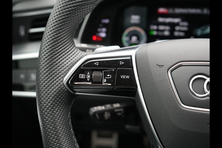 Audi A6 Avant 50 TFSI e Quattro S Line PHEV 300pk Dealer O.H. | Trekhaak Af Fabriek | Adaptive Cruise | Head Up | 360 Camera | Alcantara Sportstoelen Verwarmd | Stuur Verwarmd | Apple Carplay | Navigatie | Virtual | DAB | Plug In Hybrid