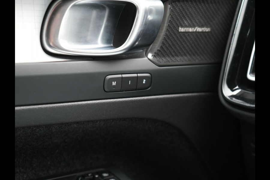 Volvo XC40 T4 Plus Bright PHEV 211pk Dealer O.H. | Adaptive Cruise | Camera | Sportstoelen Memory & Verwarmd | Harman / Kardon | Stuur Verwarmd | Apple Carplay | Keyless | Navigatie | DAB | Plug In Hybrid