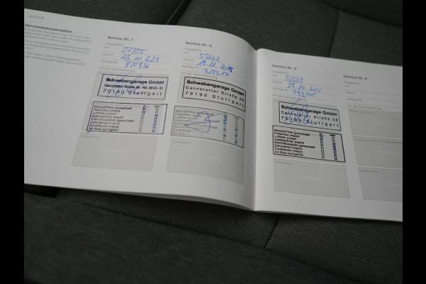 Volvo XC40 T4 Plus Bright PHEV 211pk Dealer O.H. | Adaptive Cruise | Camera | Sportstoelen Memory & Verwarmd | Harman / Kardon | Stuur Verwarmd | Apple Carplay | Keyless | Navigatie | DAB | Plug In Hybrid