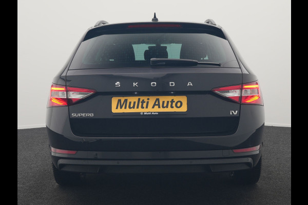 Škoda Superb Combi 1.4 TSI iV Business Edition PHEV 218pk Dealer O.H | Trekhaak af Fabriek | Crystal LED | Keyless | Apple Carplay | Sportstoelen Verwarmd | Cruise Control | 17"L.M | Plug In Hybrid
