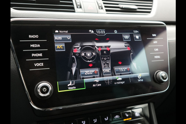 Škoda Superb Combi 1.4 TSI iV Business Edition PHEV 218pk Dealer O.H | Trekhaak af Fabriek | Crystal LED | Keyless | Apple Carplay | Sportstoelen Verwarmd | Cruise Control | 17"L.M | Plug In Hybrid