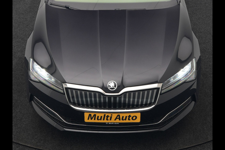 Škoda Superb Combi 1.4 TSI iV Business Edition PHEV 218pk Dealer O.H | Trekhaak af Fabriek | Crystal LED | Keyless | Apple Carplay | Sportstoelen Verwarmd | Cruise Control | 17"L.M | Plug In Hybrid