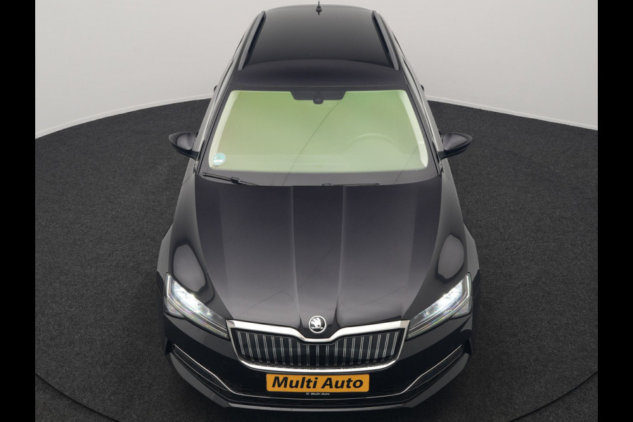 Škoda Superb Combi 1.4 TSI iV Business Edition PHEV 218pk Dealer O.H | Trekhaak af Fabriek | Crystal LED | Keyless | Apple Carplay | Sportstoelen Verwarmd | Cruise Control | 17"L.M | Plug In Hybrid