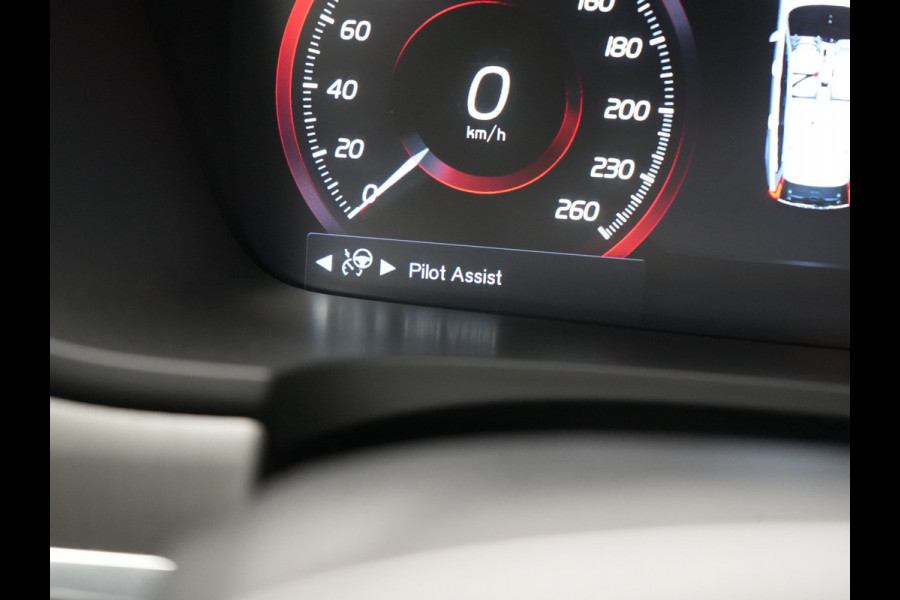 Volvo V90 T8 AWD Inscription PHEV 394pk Dealer O.H | Trekhaak af Fabriek | Panodak | Adaptive Cruise | Luxe Lederen Sportstoelen Memory | Pilot Assist | Camera | 19 "L.M | Apple Carplay | Plug In Hybrid
