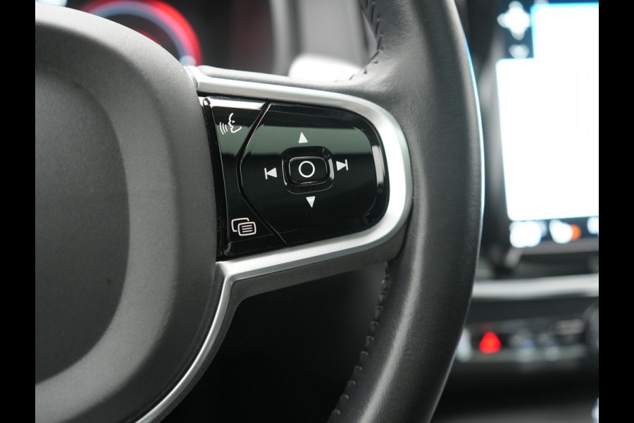 Volvo V90 T8 AWD Inscription PHEV 394pk Dealer O.H | Trekhaak af Fabriek | Panodak | Adaptive Cruise | Luxe Lederen Sportstoelen Memory | Pilot Assist | Camera | 19 "L.M | Apple Carplay | Plug In Hybrid