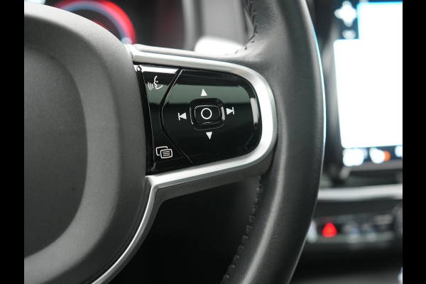 Volvo V90 T8 AWD Inscription PHEV 394pk Dealer O.H | Trekhaak af Fabriek | Panodak | Adaptive Cruise | Luxe Lederen Sportstoelen Memory | Pilot Assist | Camera | 19 "L.M | Apple Carplay | Plug In Hybrid